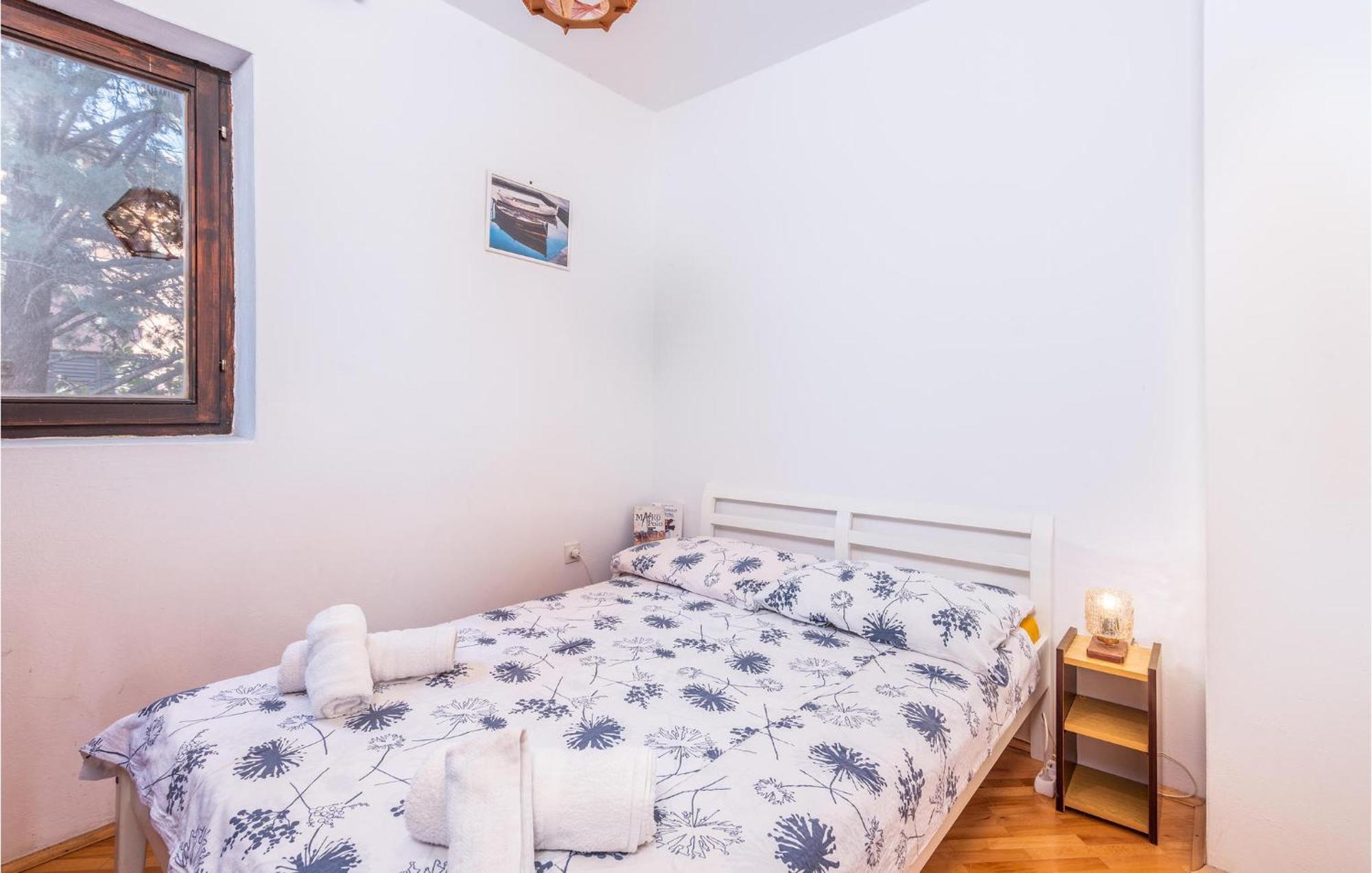 3 Bedroom Nice Apartment In Krk Krk Town Esterno foto